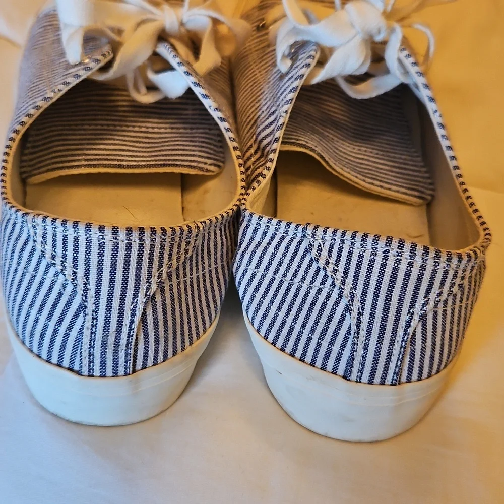 Striped Old Navy Sneakers Size 7 - Picture 3 of 4